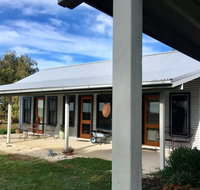 French Island Cottage - Winery Find