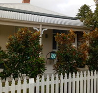 FUNKY COTTAGE - Winery Find