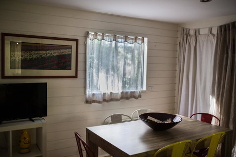 Funky Flat On Acreage - Winery Find 2