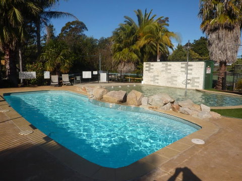 Garden Of Eden Caravan Park - Winery Find 0