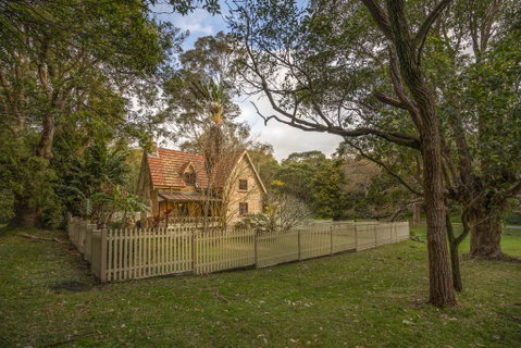 Gardeners Cottage - Winery Find 0