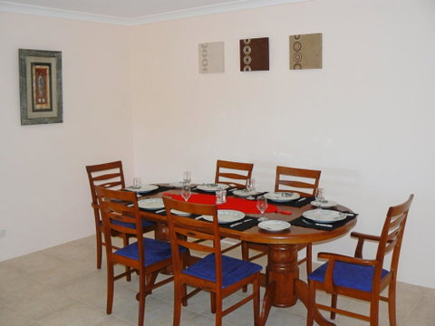 Geraldton Luxury Vacation Home - Winery Find 3