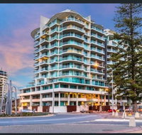 Glenelg Getaway 3 bedroom apartment - Winery Find