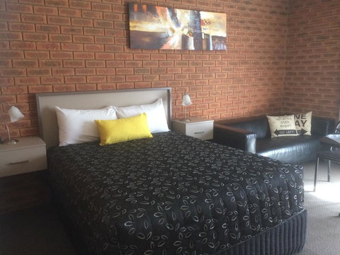 Glider City Motel Benalla - Winery Find 2