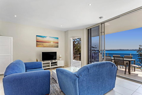 Gloucester Street, 24A, Mirage - Winery Find 2