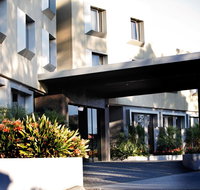 Golden Pebble Hotel - Winery Find