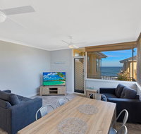 Golden Sands Apartment 10 - Winery Find