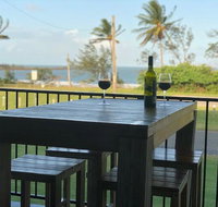 Grasstree Beachfront Shacks - Winery Find