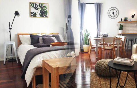 Great Comfort & Style In Central Location - Winery Find 0