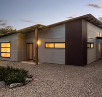 Great Ness Beachhouse - WiFi - Pet-Friendly - Winery Find