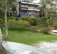Green Point Lakehouse - Winery Find