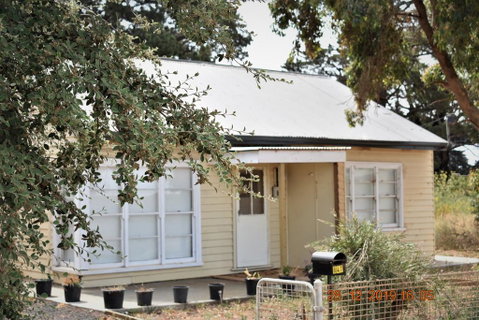 Happy Cozy House For Holidays, Beach, BBQ, Pet Friendly 35kms From CBD In Country Life Style !!! - Winery Find 0