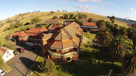 Hermitage Hill Country Retreat - Winery Find 0