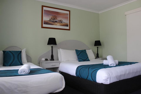 High Mountains Motor Inn - Winery Find 2