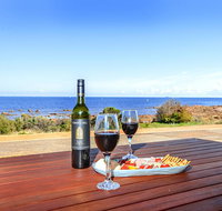 High Tide - Wallaroo Beachfront Property - Pet-Friendly - Winery Find