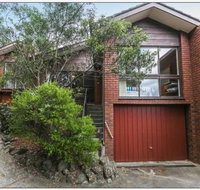 Holiday Home in the Heart of Anglesea - Winery Find