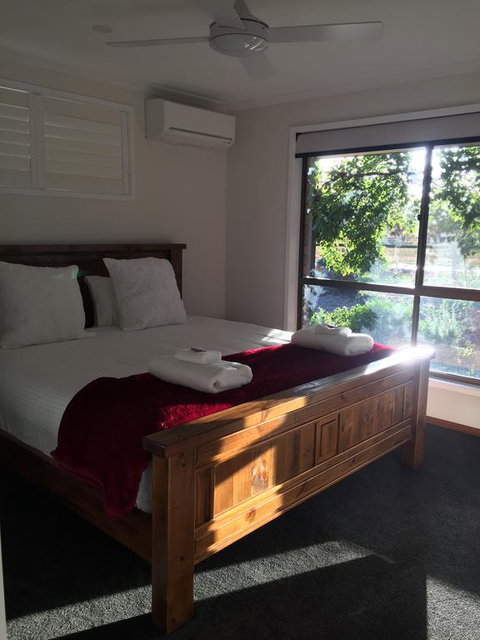 Holly House BnB - Winery Find 0