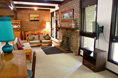 Kaighins Place - Winery Find 1