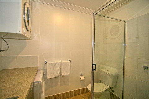 Khione 5/23-25 Kirwan Close - Winery Find 3