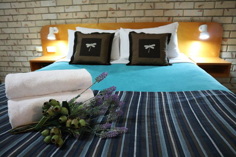 Kilcoy Gardens Motel - Winery Find 1