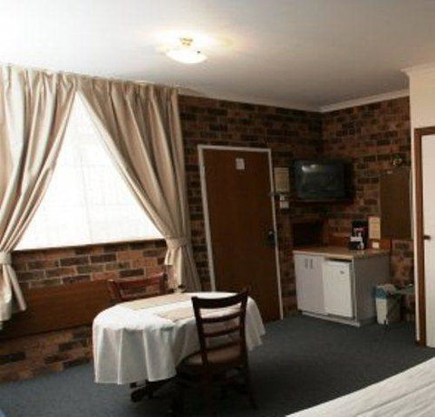 Kinross Inn - Winery Find 1