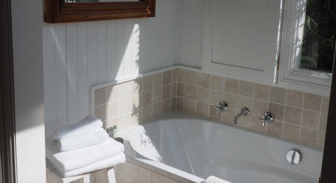 La Perouse Lorne - Winery Find 2