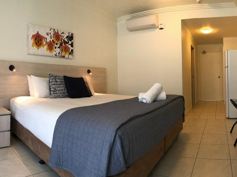 Lagoons Studio Swim Out With Heated Pool - Winery Find 2