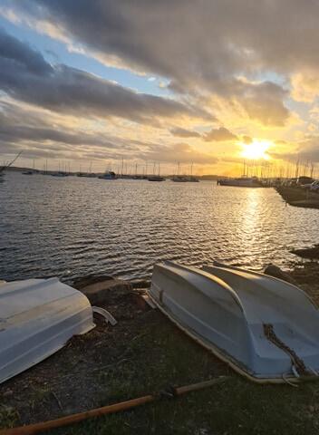 Lake Macquarie Motor Inn - Winery Find 3