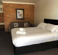 Lake Macquarie Motor Inn - Winery Find