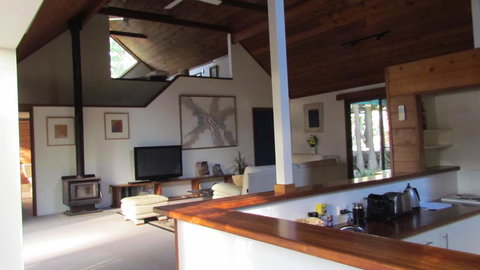 Lake Russell Luxury Retreat - Winery Find 2