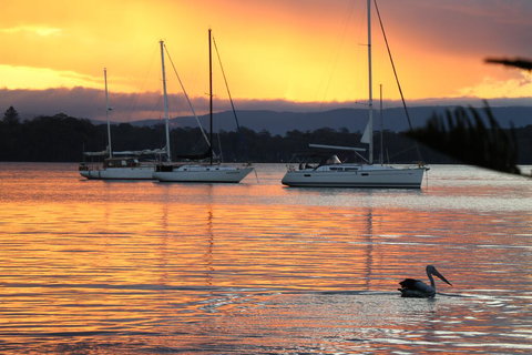 Lakes Edge Cottage - Winery Find 0