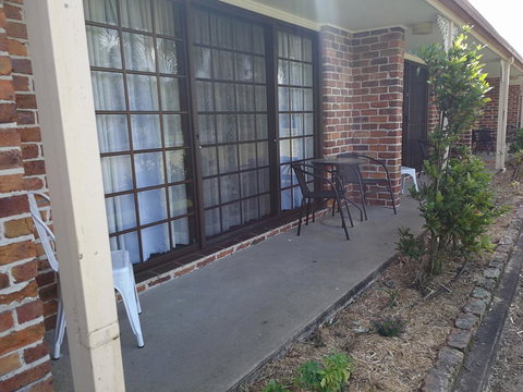 Lakeside Lodge Motel - Winery Find 2