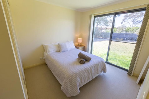 Lakeview - Waterviews On Newlands Arm - Winery Find 1