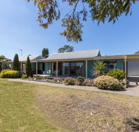 Lakeview - Waterviews on Newlands Arm - Winery Find