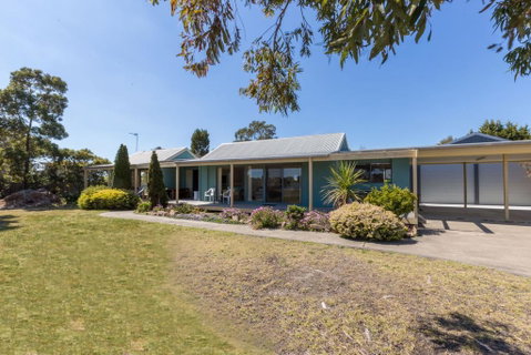 Lakeview - Waterviews On Newlands Arm - Winery Find 0