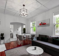 Luxurious Historic Home with Harbour Bridge Views - Winery Find