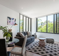 LUXURY APARTMENT / / MOMENTS TO LANE COVE VILLAGE - Winery Find