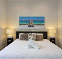 Luxury Modern Escapia - Winery Find