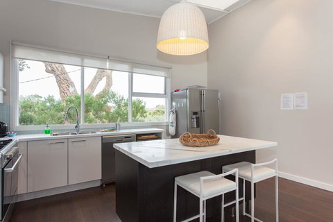 Madeleine Street - Winery Find 3