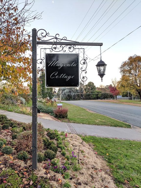 Magenta Cottage - Winery Find 3