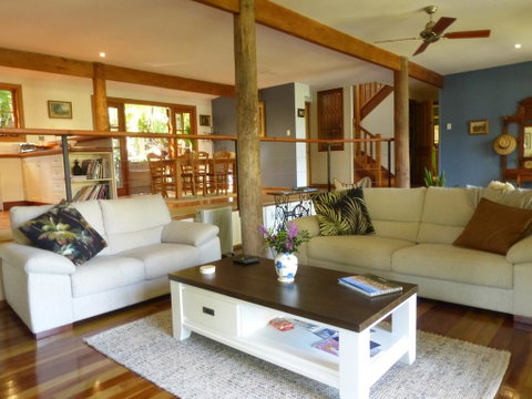 Magnolia Cottage - Winery Find 3
