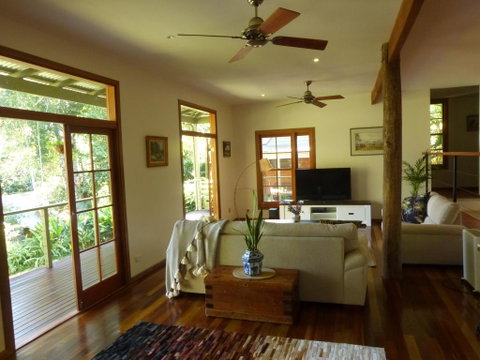 Magnolia Cottage - Winery Find 2