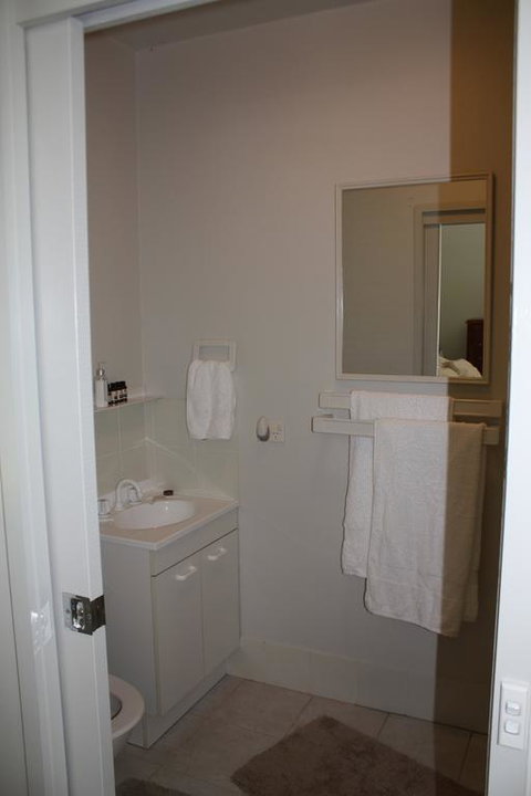 Mandalay House - Winery Find 3