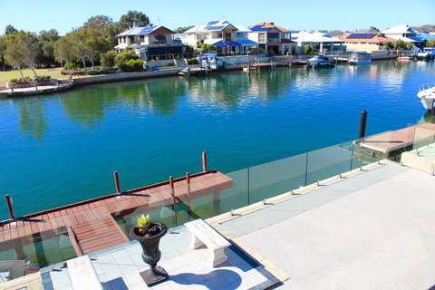 Mandurah Dolphin Escape - Winery Find 0