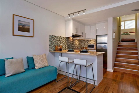 Manly Ocean Beach View Sunrise Harbour View Sunset - Winery Find 2