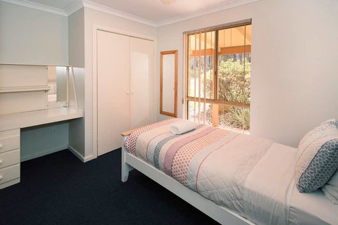 Mansfield Retreat - Winery Find 3