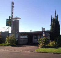 Mayfield Motel - Winery Find