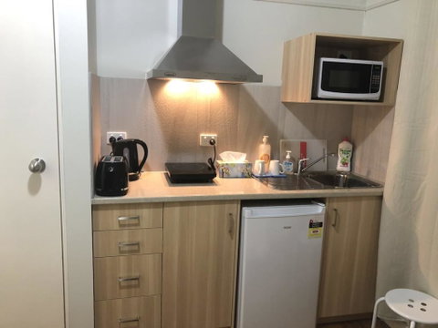 Melbourne Short Stay - Clayton Station, Monash Uni, Hospital - Winery Find 1