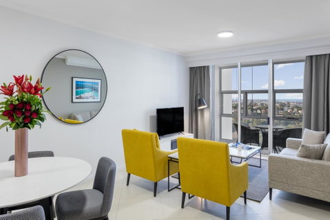 Meriton Suites Bondi Junction - Winery Find 0