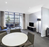Meriton Suites Zetland - Winery Find